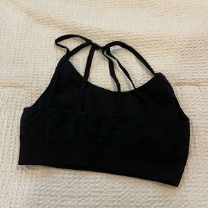 Black sports bra